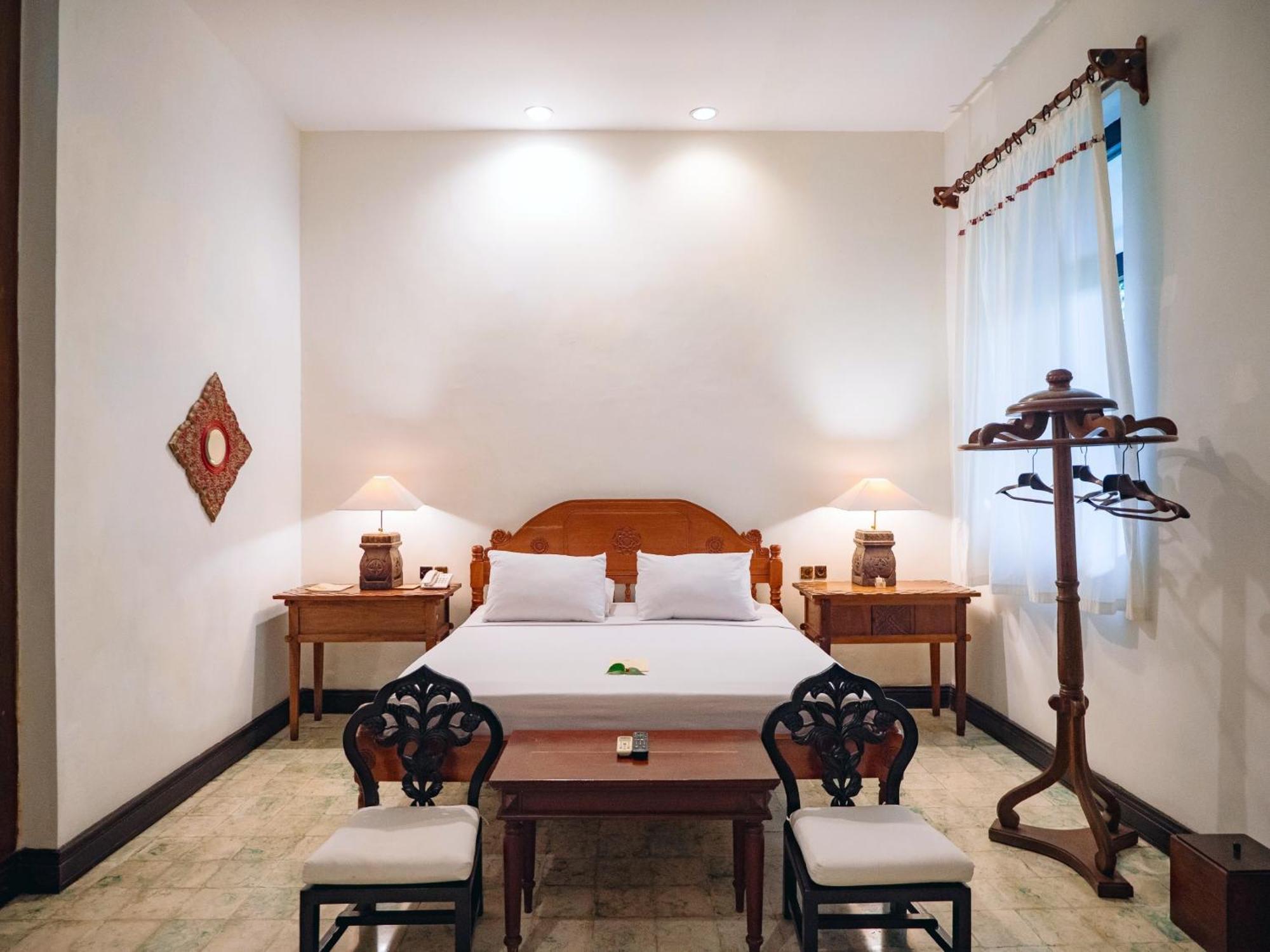 Hotel Tugu Blitar Exterior foto
